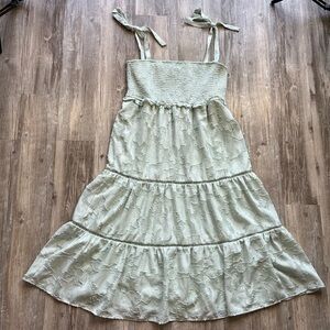 Gorgeous Lulus mint green flowy dress